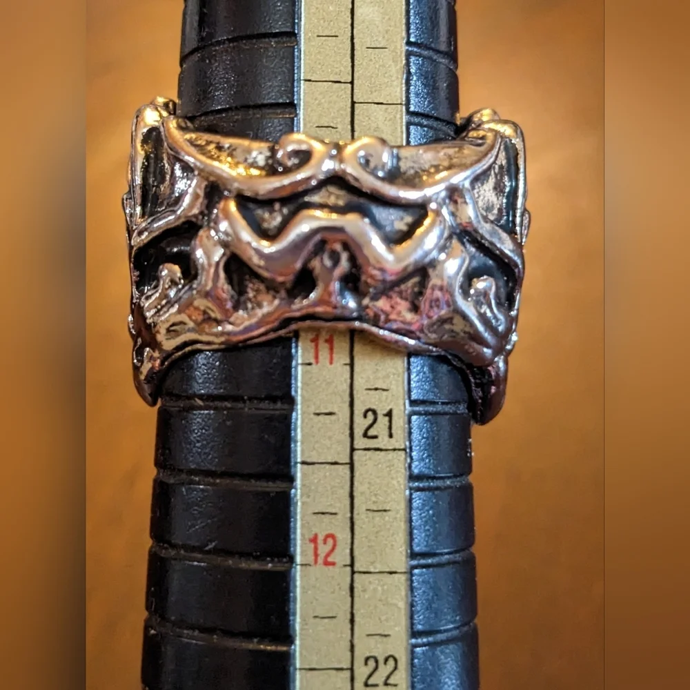 New Skull Statement Ring Silver Tone Gothic Skull Ring Biker Punk Ring, T2B3D